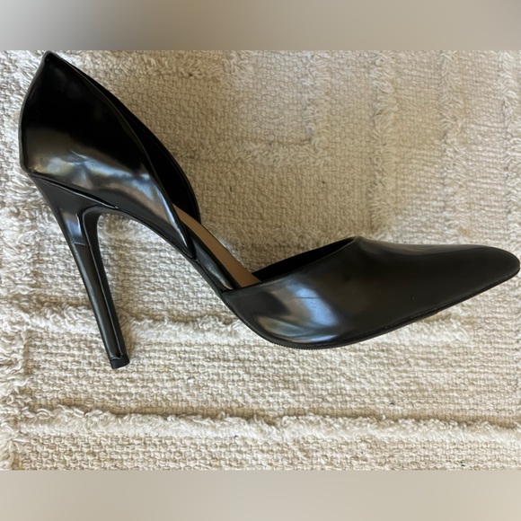 FOREVER 21 Black Patent Pointy Heels- Size 6 - Picture 5 of 9